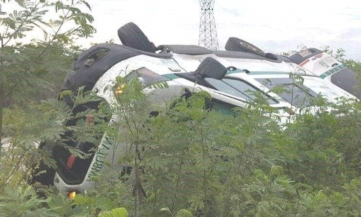 Vuelca Ambulancia del IMSS que se dirigía desde Valladolid hacia Mérida