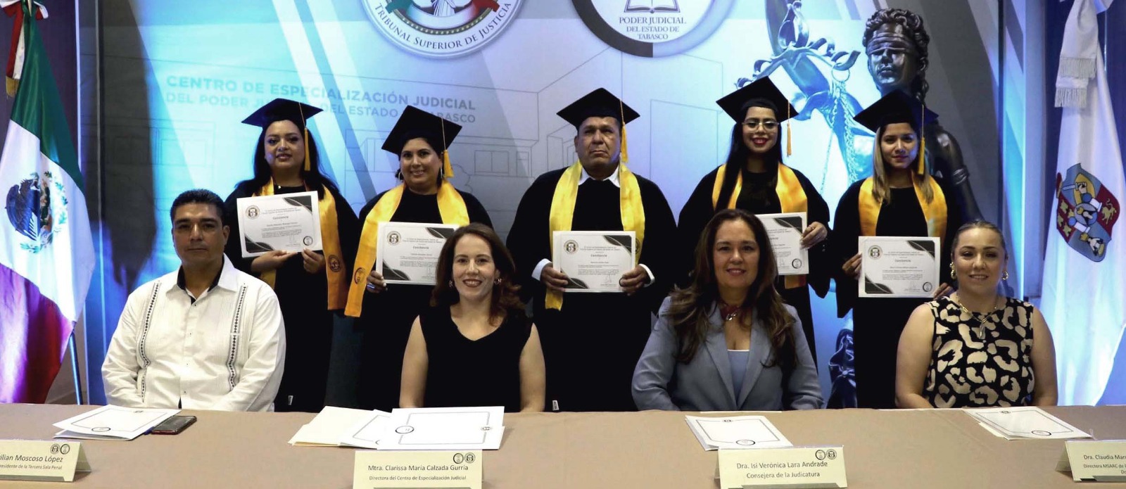 Egresan 26 nuevos especialistas en Derecho de la Escuela Judicial