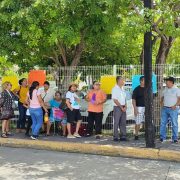 Jubilados de la Unacar se vuelven a manifestar