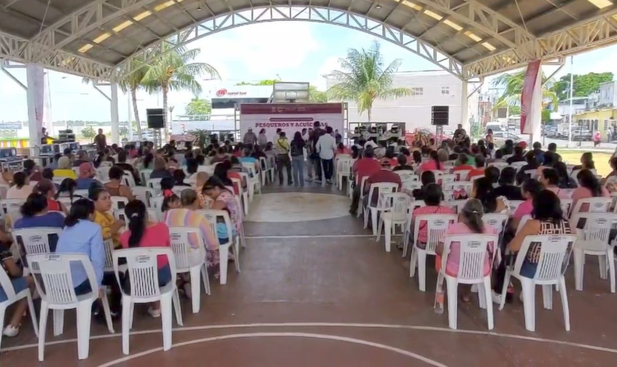 Pescadores y acuicultores reciben apoyos