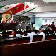 Iniciativa para prohibir reelecciones beneficio para la población