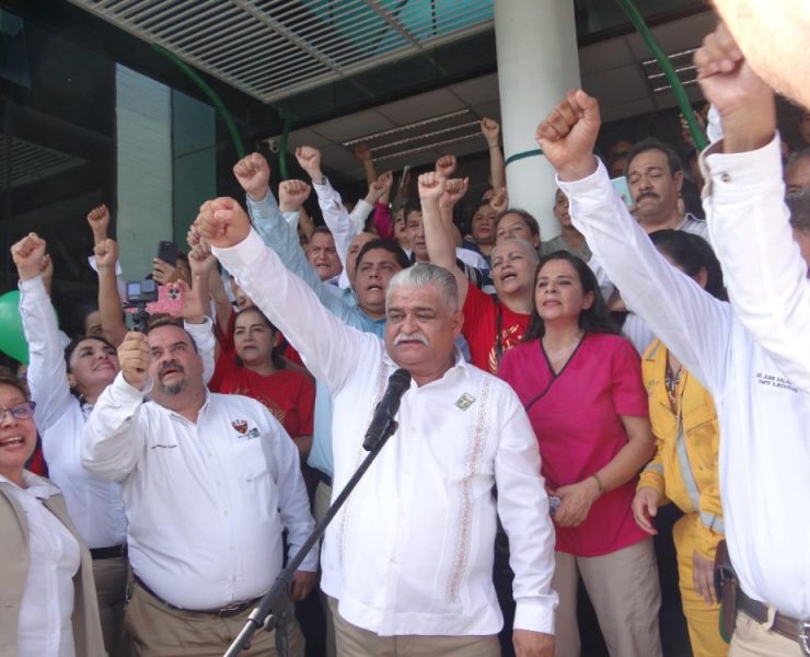 Andrés Francisco Aguilar se registra para la dirigencia de la Sección 30 del STPRM