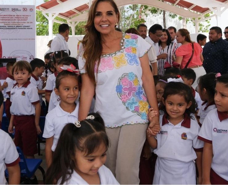 Mara Lezama inaugura el Arco Techo en preescolar "Hermenegildo Galeana" en Paraíso Maya