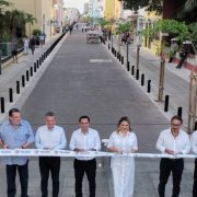 Mauricio Vila Dosal entrega el Corredor Turístico y Gastronómico de las calles 60 y 47