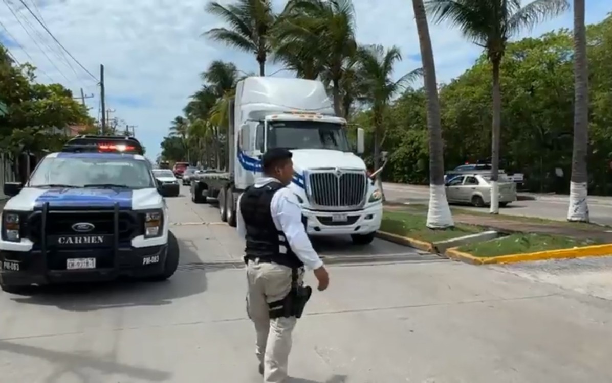 Habitantes del Playón cierran avenida por falta de luz en ese sector