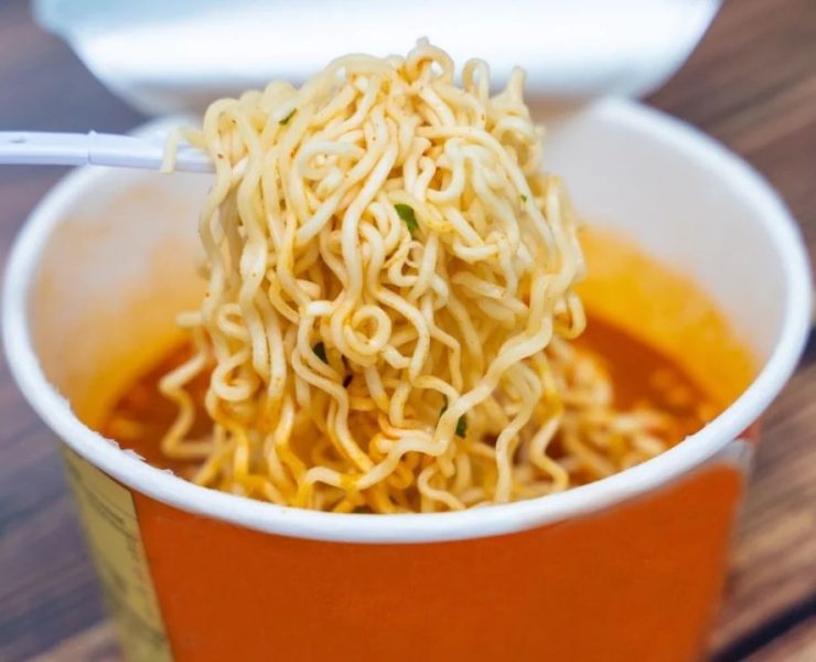 Sopa instantánea mandó al hospital