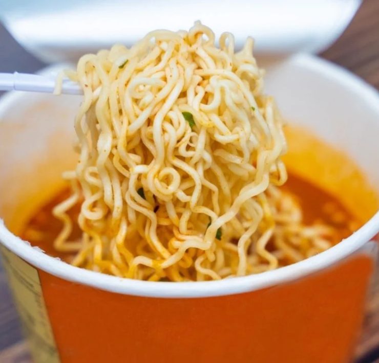 Sopa instantánea mandó al hospital