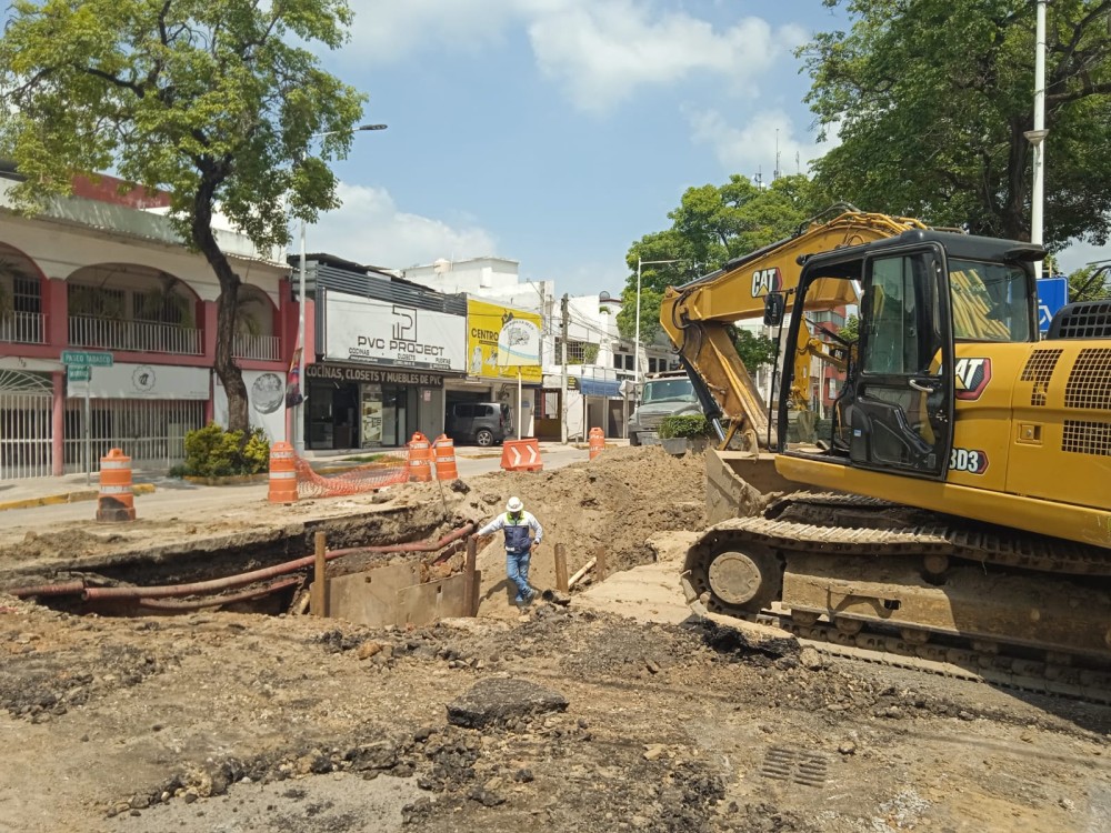 grandes excavaciones en Paseo Tabasco