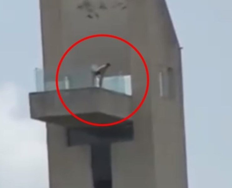 Hombre se lanzó desde el Mirador del parque Tomás Garrido en Villahermosa