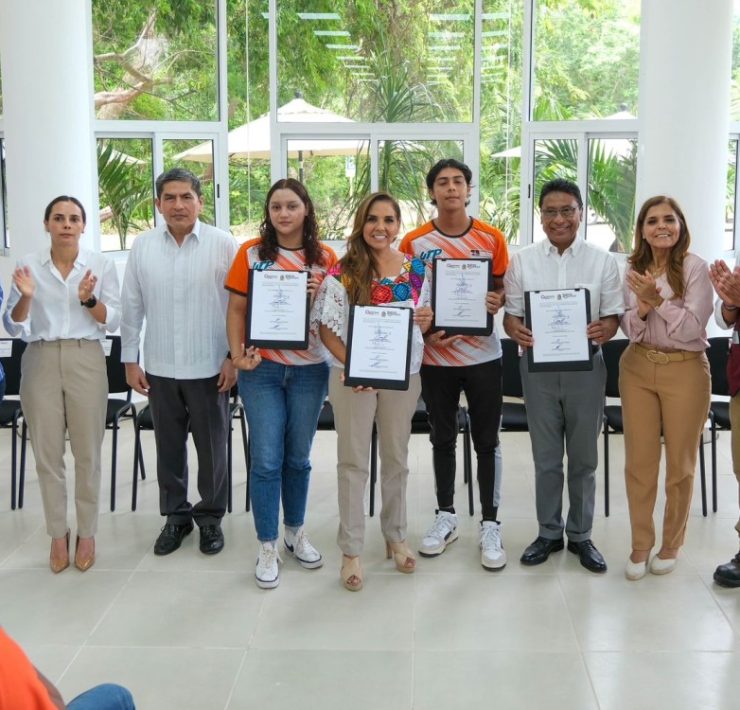 Mara Lezama cumple compromiso con estudiantes de la Universidad Politécnica de Q. Roo