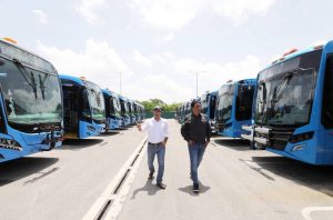El Gobernador de Yucatán, Mauricio Vila, presentó las nuevas unidades de Va y Ven, para seguir con la transformación de la movilidad en el estado.