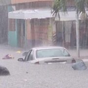 Inundaciones en Veracruz por fuertes lluvias de la onda tropical número 8