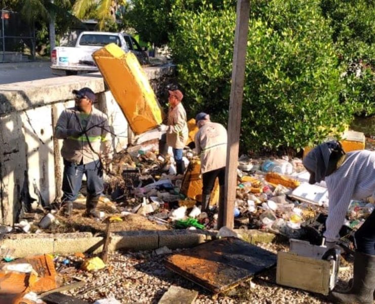 Basura plástica inunda Ciudad del Carmen