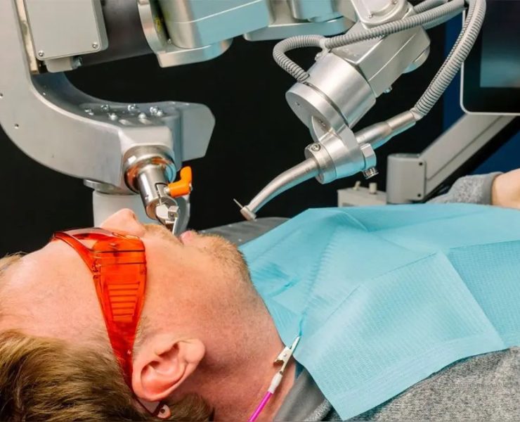 Robot dentista realizó primer tratamiento