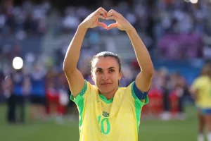 La selección femenil de fútbol de Brasil, se colgó la medalla de plata en París 2024.