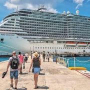 Confirman nuevo impuesto a turistas que arriben en cruceros a puertos de Mahahual y Cozumel