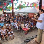Díaz Mena llama a trabajar con actitud de servicio y siempre de la mano del pueblo