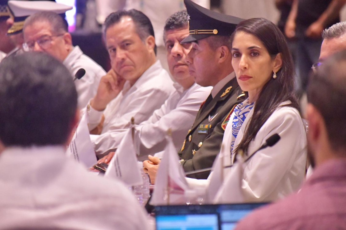 El evento fue presidido por el Gobernador del Estado, Cuitláhuac García Jiménez; la Fiscal General del Estado, Verónica Hernández Giadáns, como invitada especial
