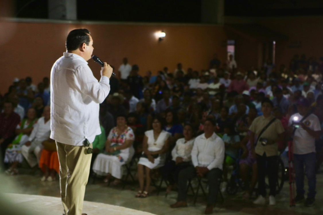 Díaz Mena refrendó que las mujeres artesanas, urdidoras, bordadoras, contarán con el Gobierno Estatal