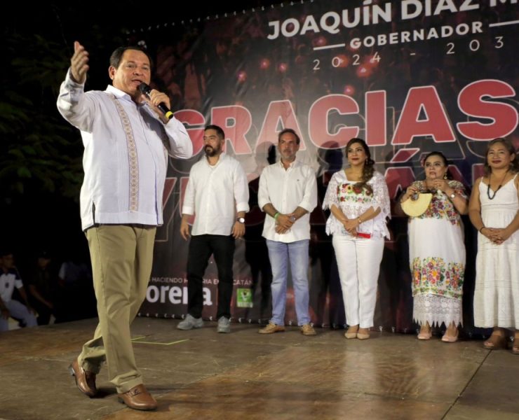 Huacho Díaz Mena refrendó su compromiso de trabajar incansablemente los próximos 6 años