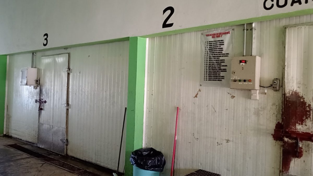 Truenan dos cuartos fríos del mercado AFA