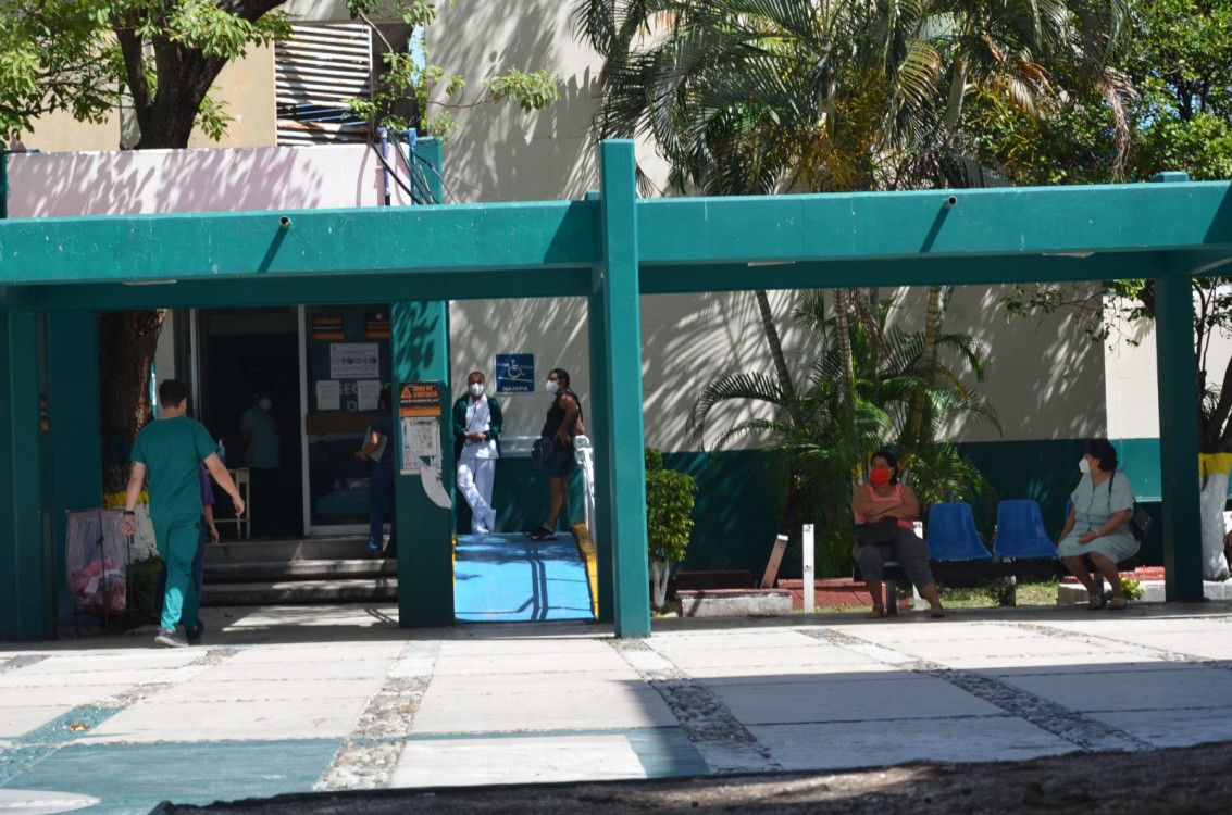 Empleados del IMSS niegan pensiones a trabajadores