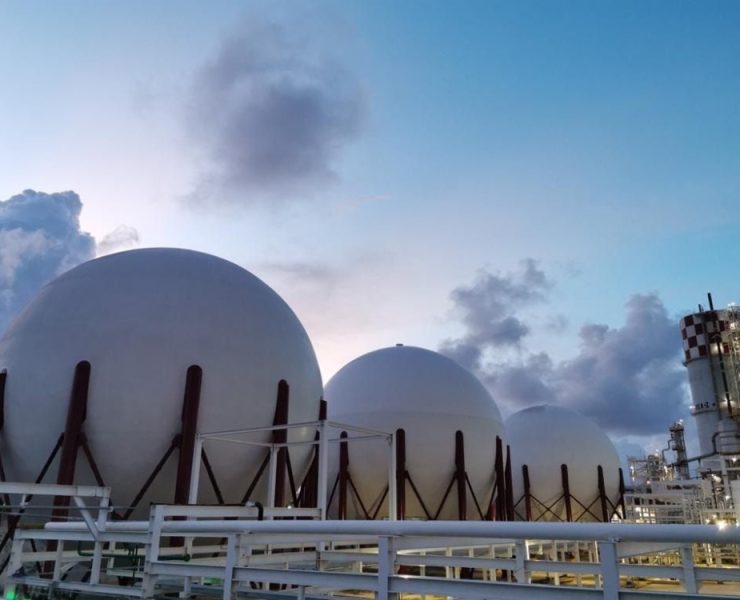 PEMEX incrementa su producción de petroquímicos