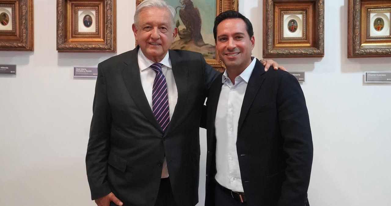 Vila Dosal y el Presidente López Obrador revisan avances de proyectos para Yucatán