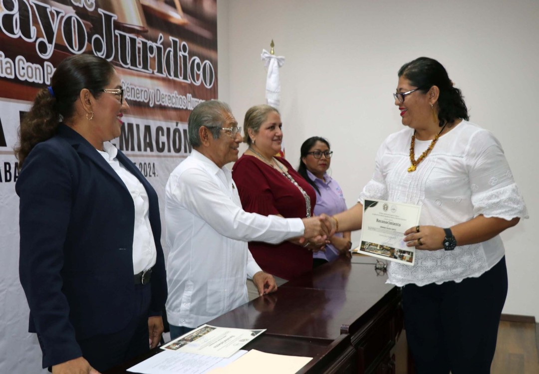 En el auditorio Antonio Suárez Hernández