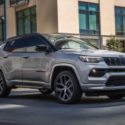 El Jeep Compass 4x2 2024; Características técnicas y precios