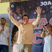 ‘Huacho’ Díaz Mena agradeció al equipo del Distrito III Federal de Yucatán