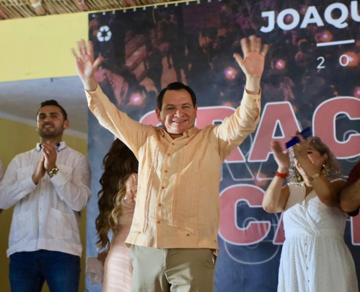‘Huacho’ Díaz Mena agradeció al equipo del Distrito III Federal de Yucatán