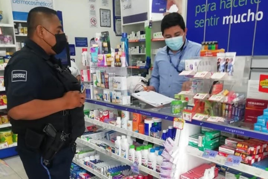 Vigilantes privados de centros comerciales deben proteger también a los clientes