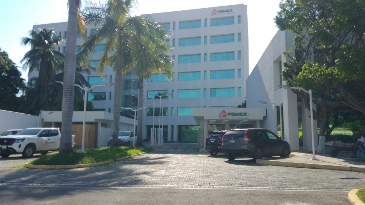 Oropeza podría sacar al Infonavit adelante o lo lleva a la quiebra