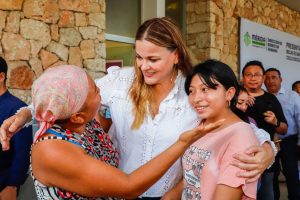 La entrega de becas se realizó en el Centro Cultural del Sur, un espacio que representa el esfuerzo de este gobierno municipal por cerrar las brechas sociales en la ciudad.