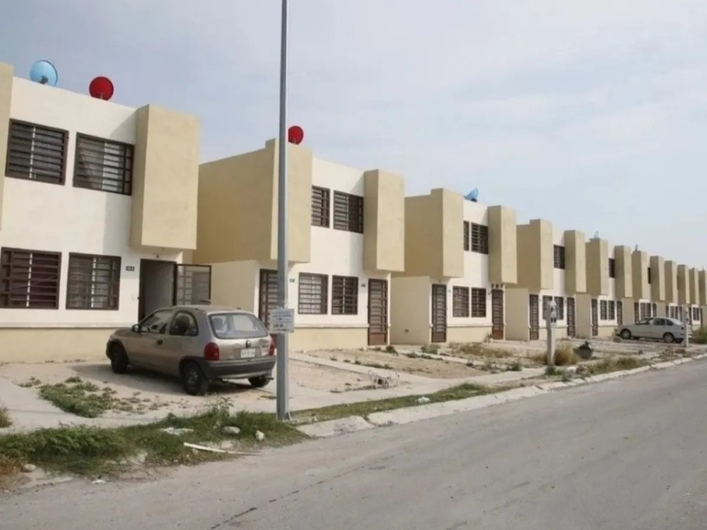 Oropeza podría sacar al Infonavit adelante o lo lleva a la quiebra