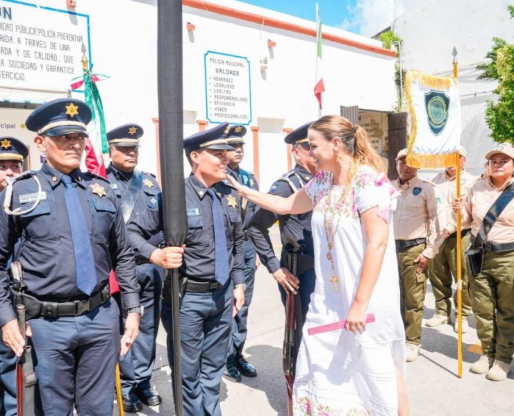 Cecilia Patrón reconoce a la Policía Municipal la seguridad que le brindan a Mérida