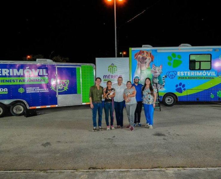 En su compromiso por mejorar el bienestar animal en Mérida, la Alcaldesa supervisó el funcionamiento del segundo Esterimóvil en el parque zoológico Animaya, ofreciendo desparasitaciones y vacunaciones gratuitas.