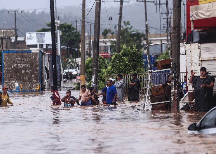 Huracán 'John' deja 5 muertos en Guerrero; Acapulco, la zona más afectada con inundaciones en 19 colonias