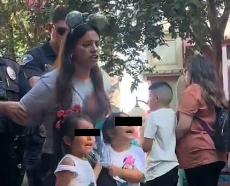 Madre arrestada en Disney frente a sus hijas