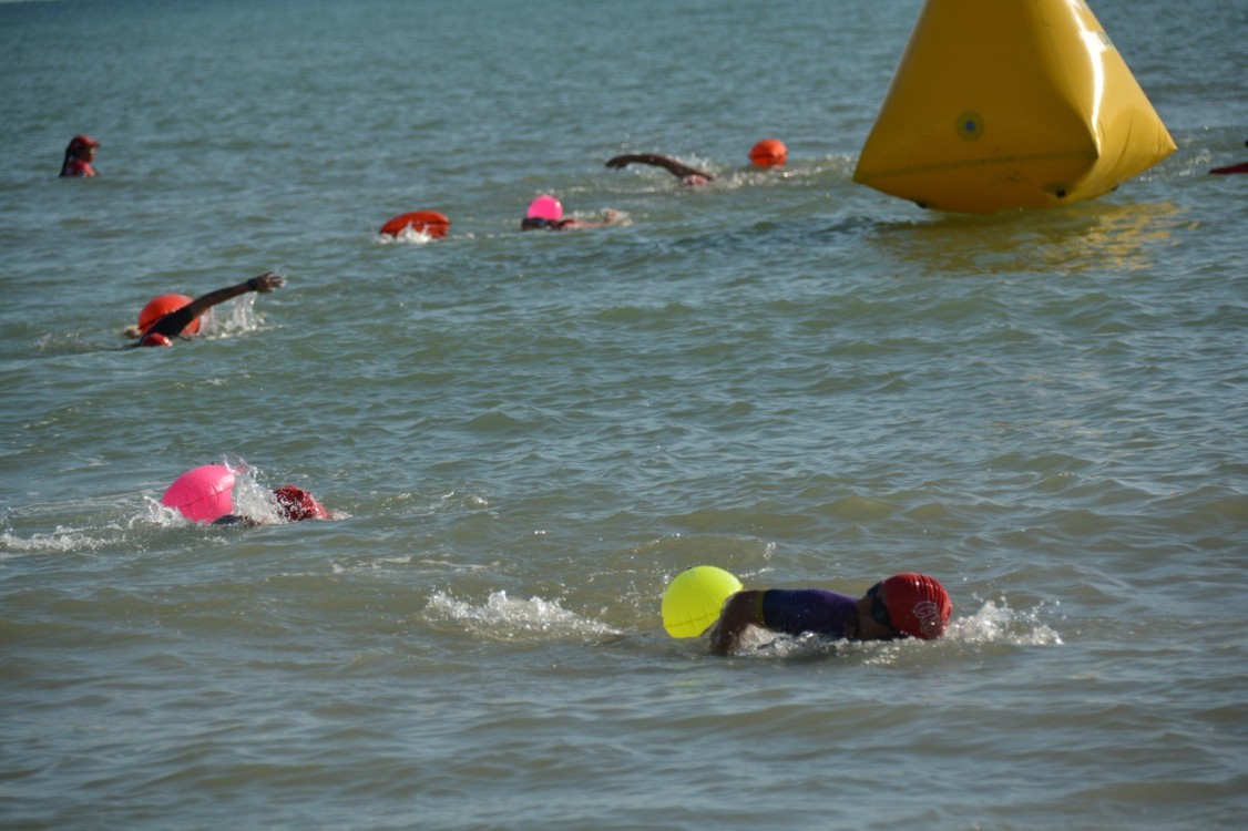 Primera carrera de aguas abiertas “Nada y Salva una Vida”