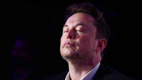 La Decisión de Musk: ¿Un Paso Adelante?