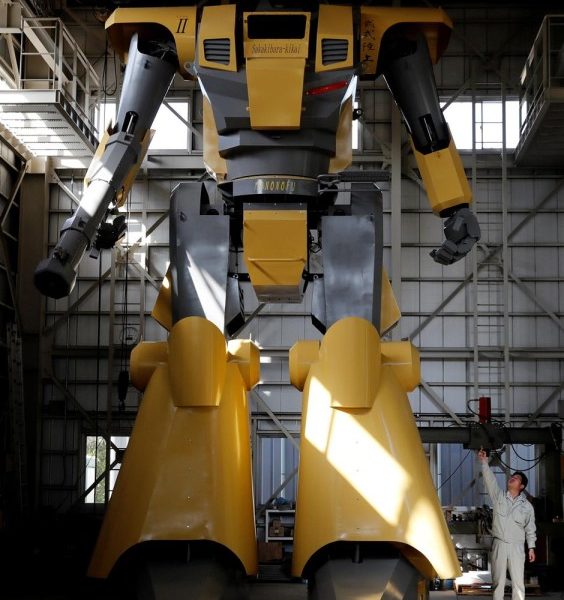 ¡El Primer Robot Gigante y Tripulado del Mundo está aquí!