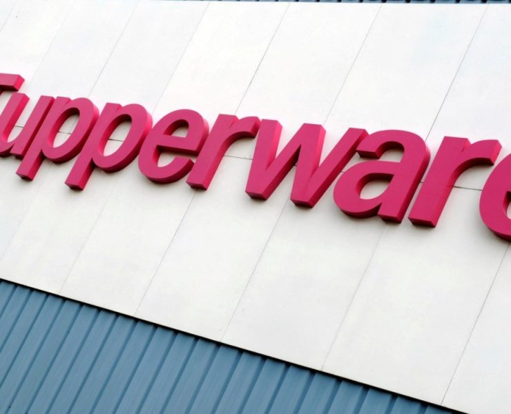 Tupperware Desaparece: Una Historia de Ascenso y Caída en el Mundo del Marketing