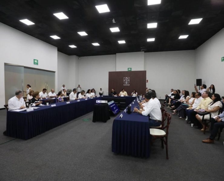 Durante esta transición, los representantes de las dependencias estatales salientes proporcionaron un desglose detallado de los programas y estrategias actuales.