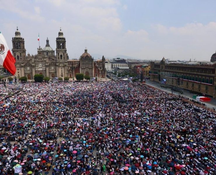 Asiste Joaquín Díaz Mena al sexto y último informe de gobierno de AMLO