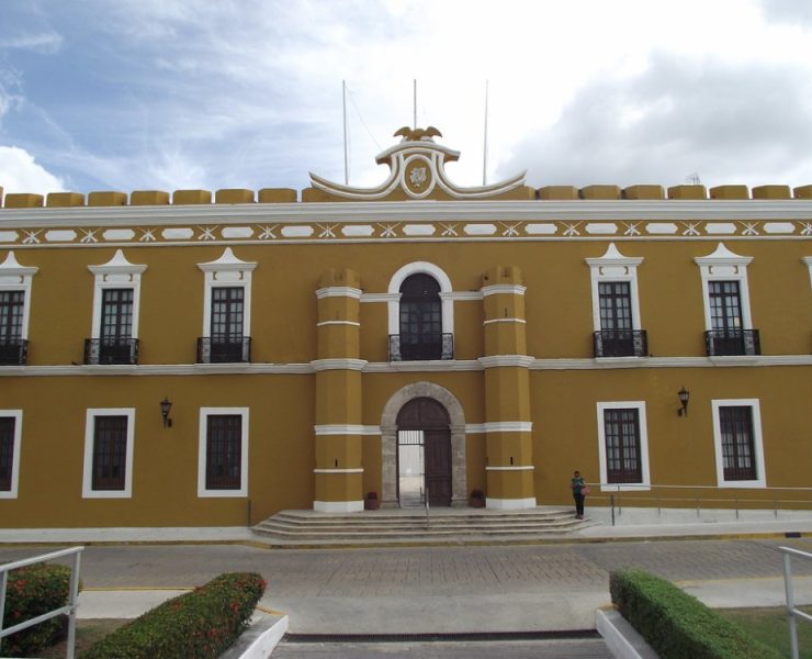 Entrega municipio de Campeche otro contrato de $9.8 MDP a favorito