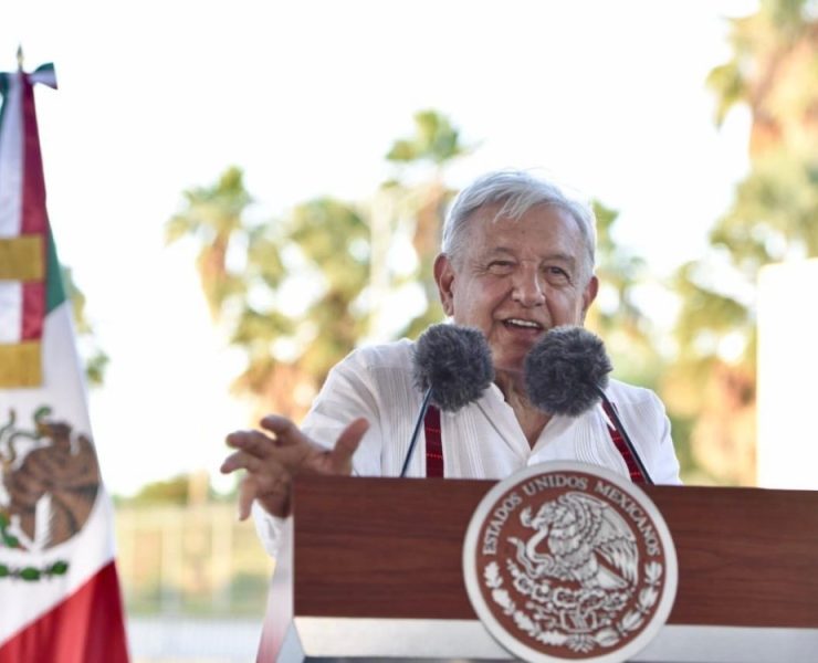 López Obrador pide a la población tomar precauciones ante la inminente llegada del huracán John