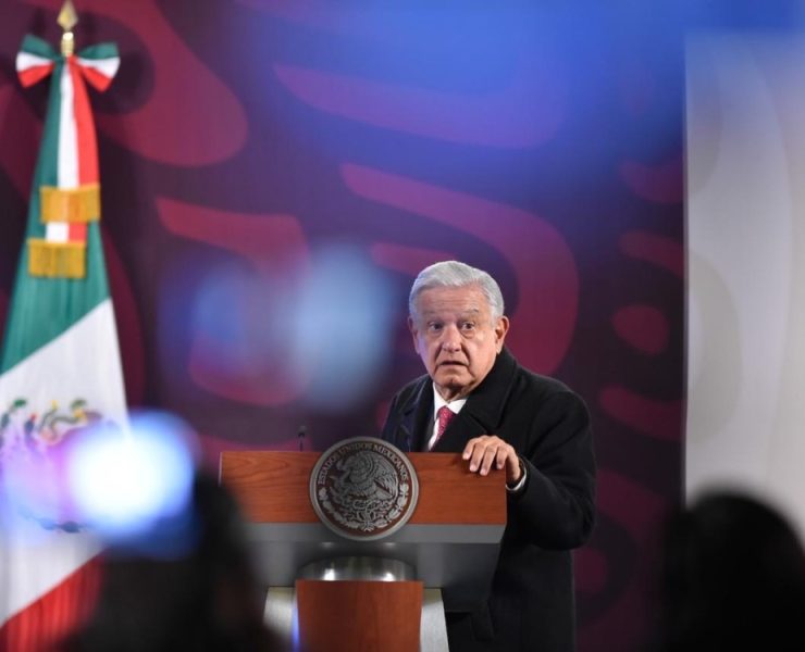 AMLO desmiente construcción de cuartel militar y hospital privado en su rancho "La Chingada"