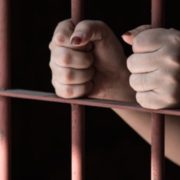 Mujer que prostituía a su hija es condenada a más de 22 prisión en Tabasco